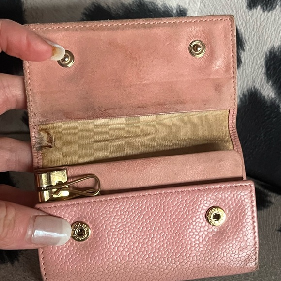 #113 Chanel Pink Pebbled Leather Signature Keyholder Mini Wallet - Picture 8 of 16